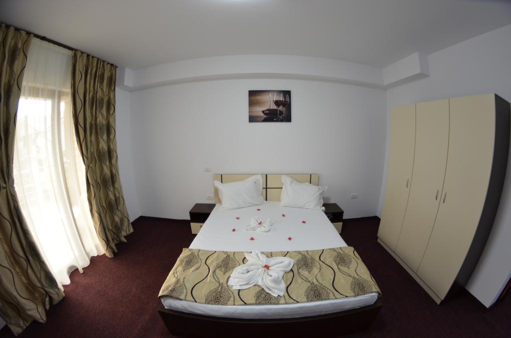 Razvan Holiday Costinesti Exterior foto